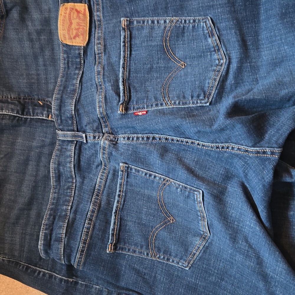 Dark Blue Denim Shorts. 18W Levis Shorts, Great Used Condition - Picture 6 of 7